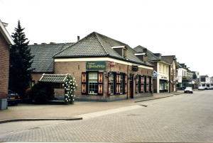 F6002 Dorpsstraat 2000 2